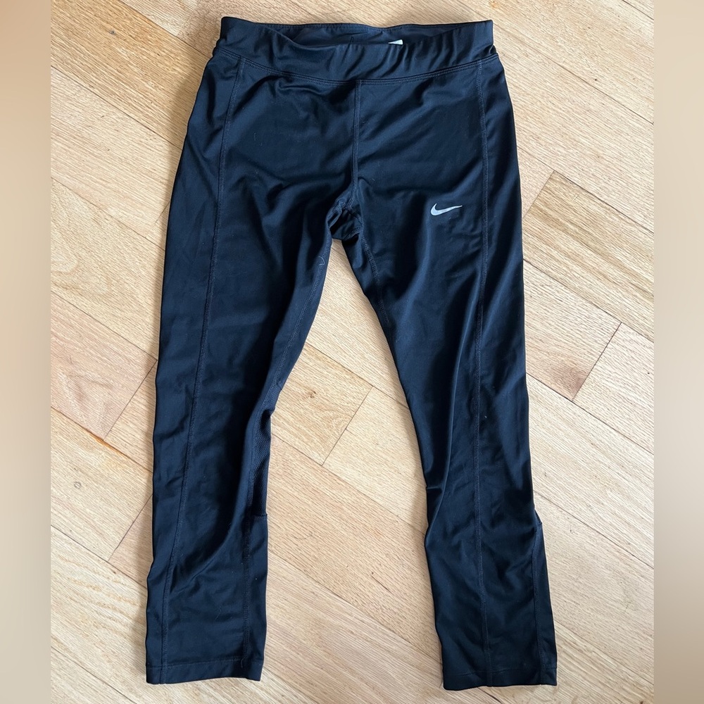Nike Black Capri Leggings Athletic Stretch